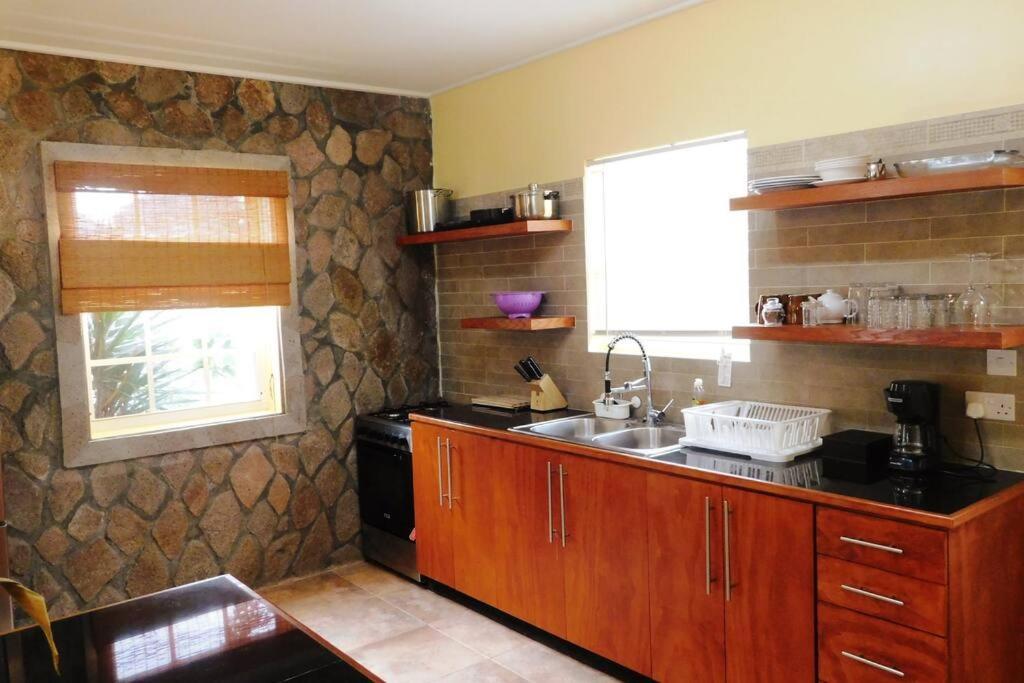 Tropical Home Oasis Суфриер Экстерьер фото