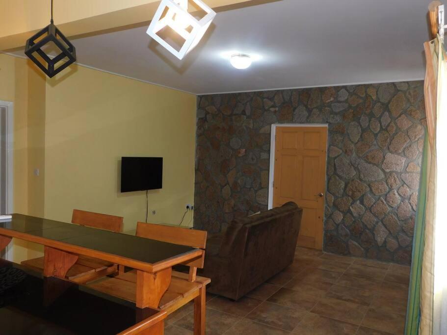 Tropical Home Oasis Суфриер Экстерьер фото